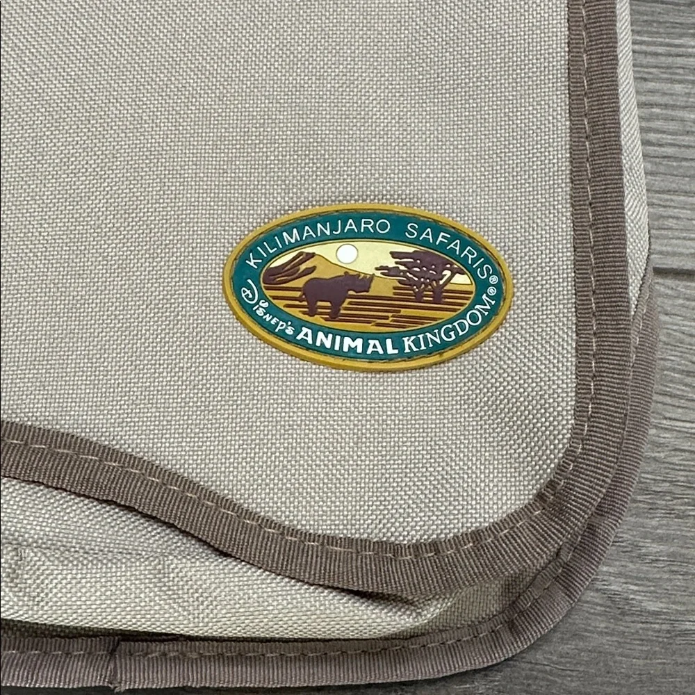 Vintage Disney Animal Kingdom Kilimanjaro‎ Safari Crossbody Messenger Bag Tan